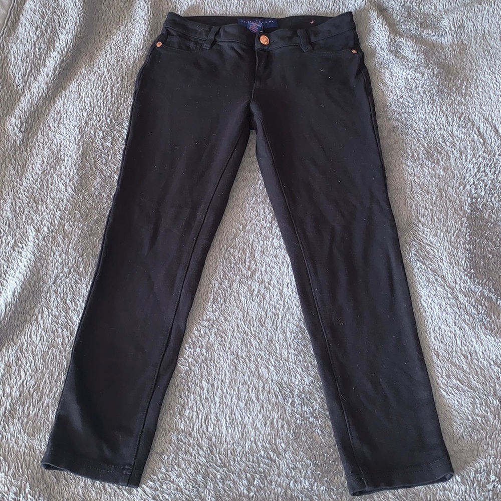 Cute girls black pants!